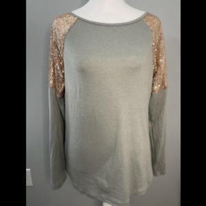 Women's top unbranded